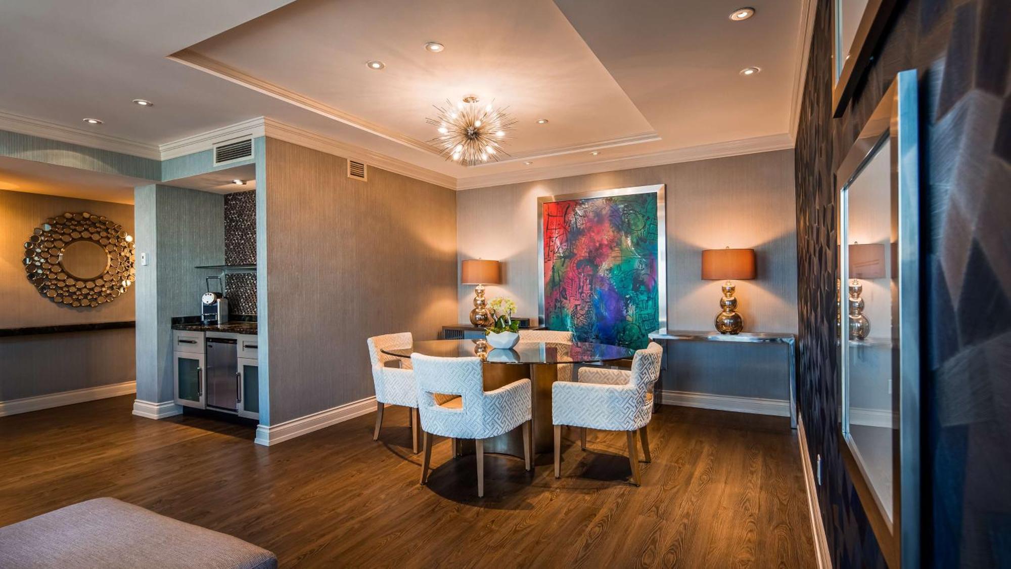 Penthouse Suite - Non-Smoking,1277459746:JPEG