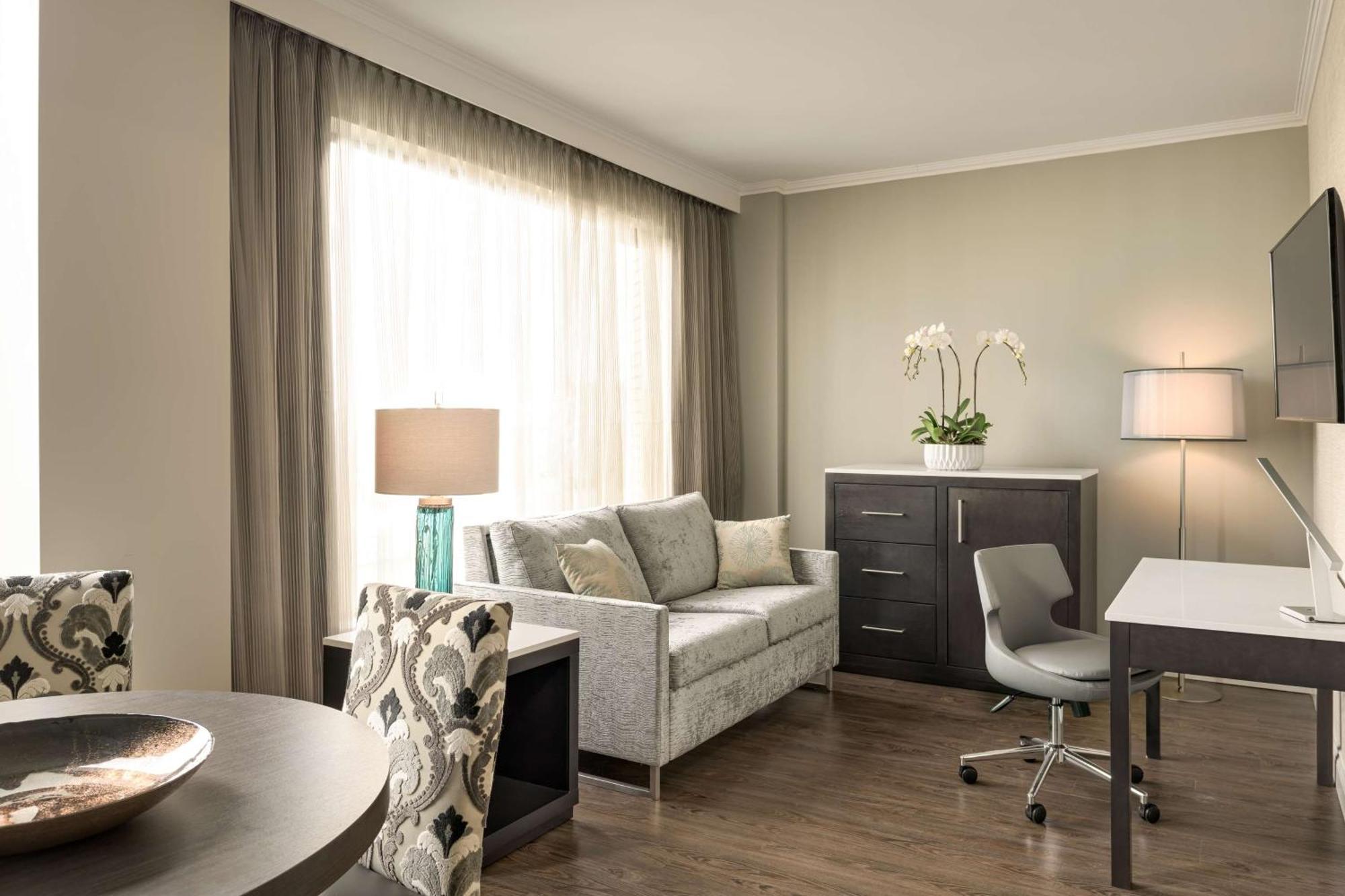 King Suite with Sofa Bed - Non-Smoking,427016757:JPEG